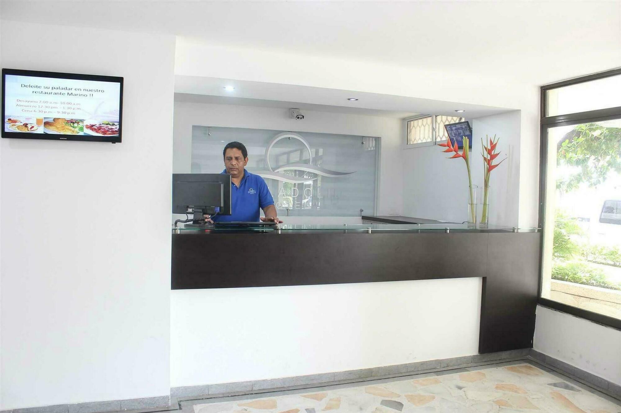 Hotel Valladolid Santa Marta  Exterior foto